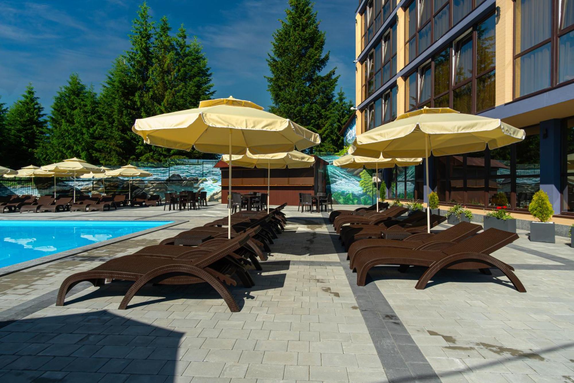 Summit Hotel Yablunytsya Exterior photo