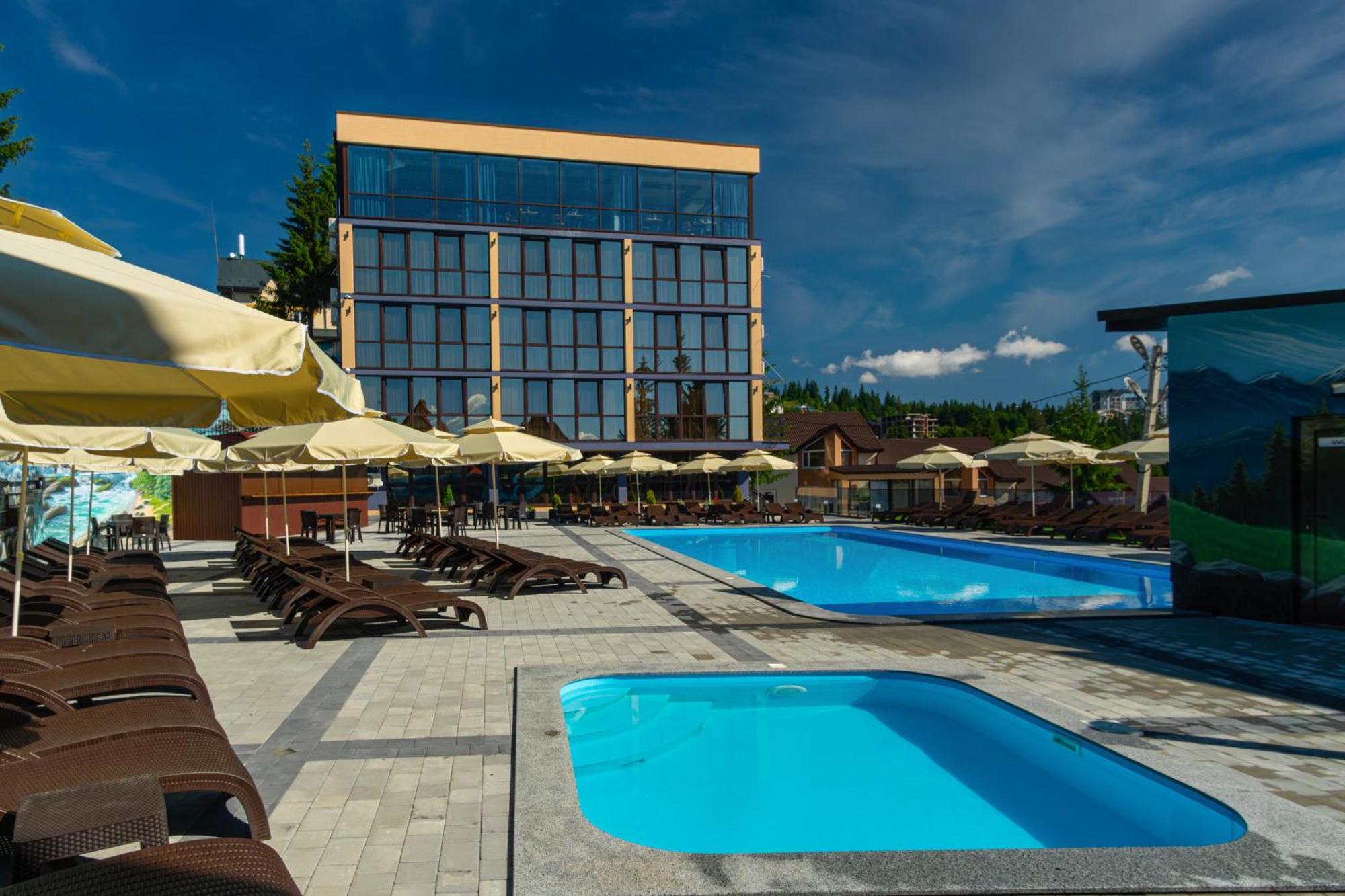 Summit Hotel Yablunytsya Exterior photo