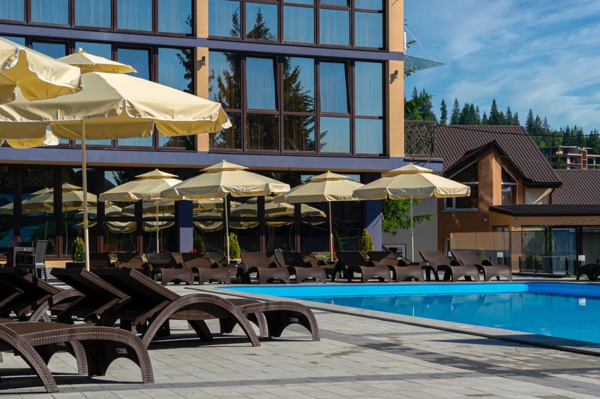 Summit Hotel Yablunytsya Exterior photo